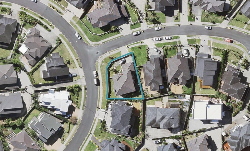 1 Loughros Place, Pinehill, Auckland - Carousel 1