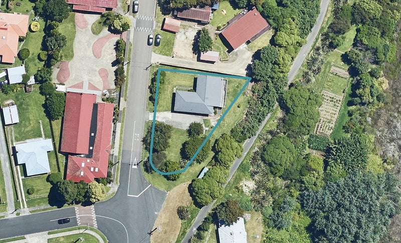 2 Te Kaponga Street, Brookfield, Tauranga - Carousel 1