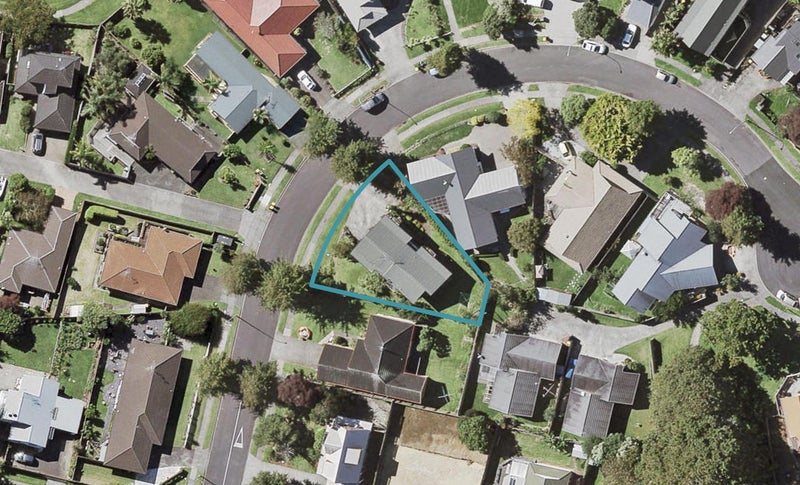 5 Lochend Place, Highland Park, Auckland - Carousel 1