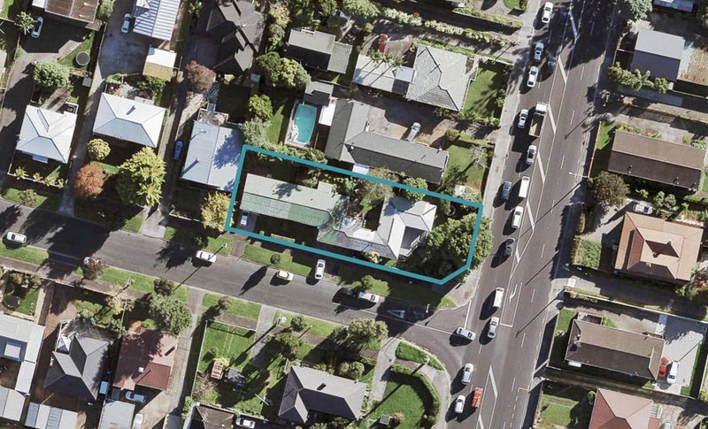 1B Fairlands Avenue, Waterview, Auckland - Carousel 1