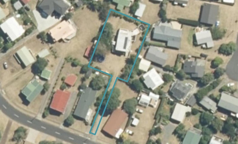 220 Patuwai Drive, Whangamatā - Carousel 1
