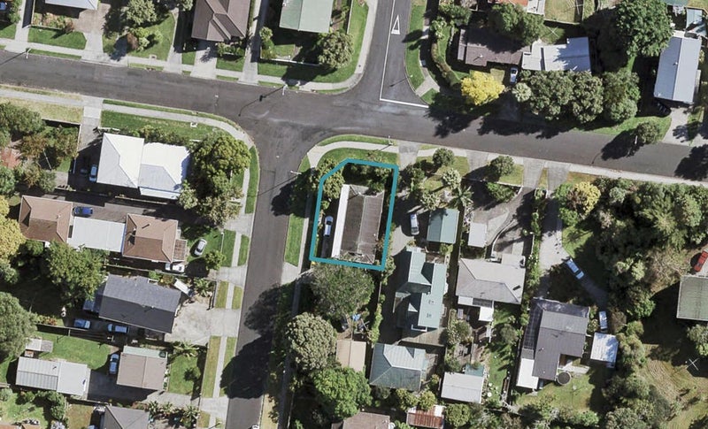 9 Ocean View Road, Weymouth, Auckland - Carousel 1