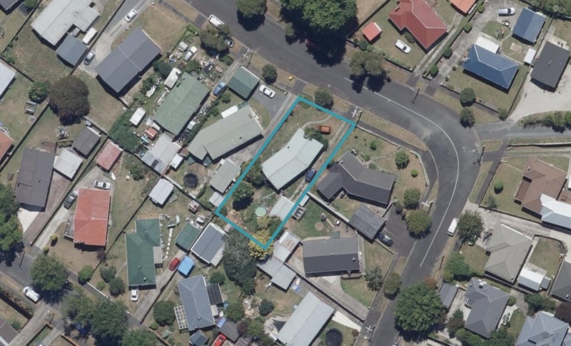 3 Chelmsford Street, Silverdale, Hamilton - Carousel 1