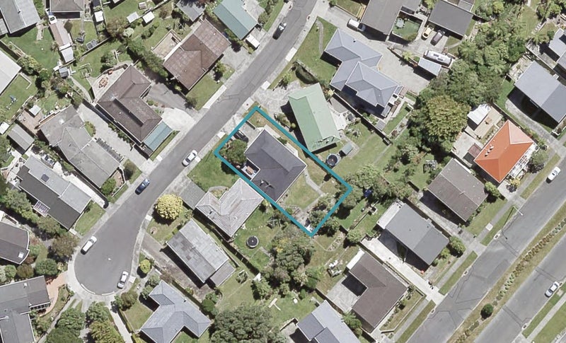 14 Timaru Grove, Kelson, Lower Hutt - Carousel 1