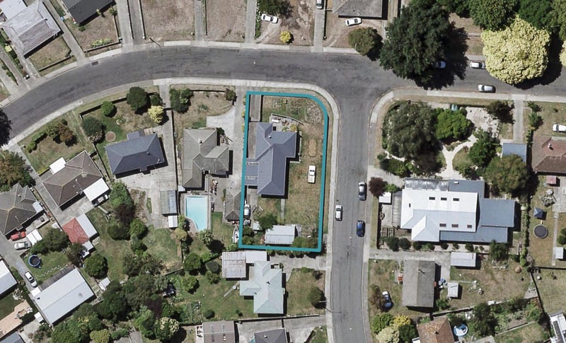 1109 Cunningham Crescent, Mayfair, Hastings - Carousel 1