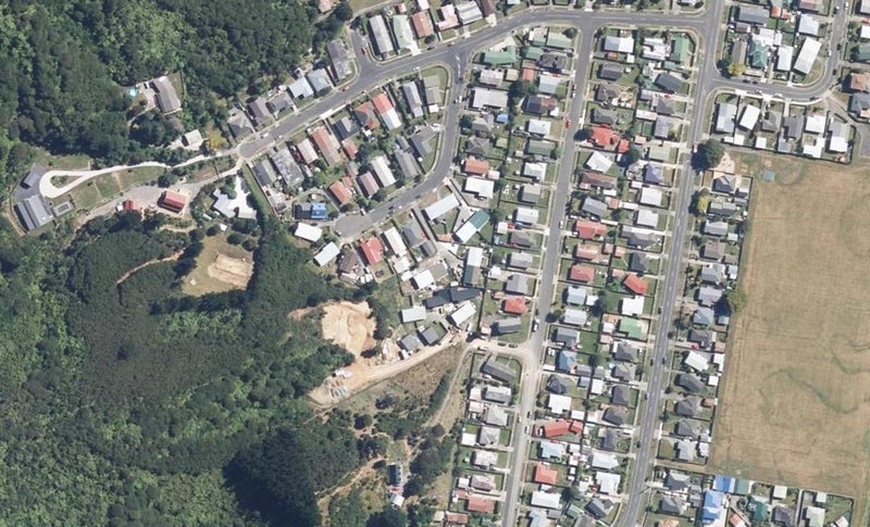 2/21 Kendal Grove, Wainuiomata, Lower Hutt - Carousel 1