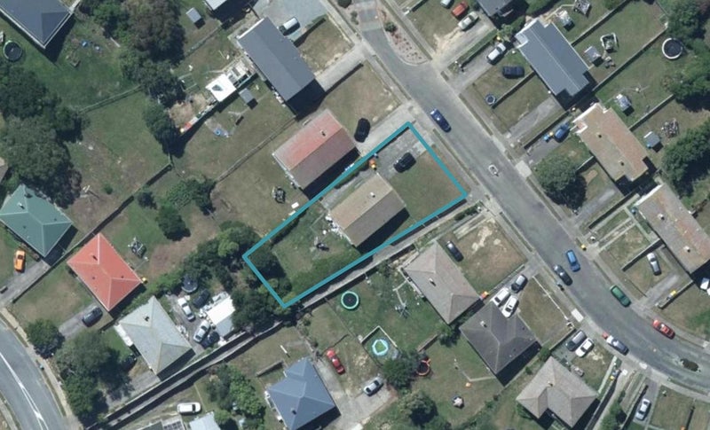 32 Kaituna Street, Waitangirua, Porirua - Carousel 1