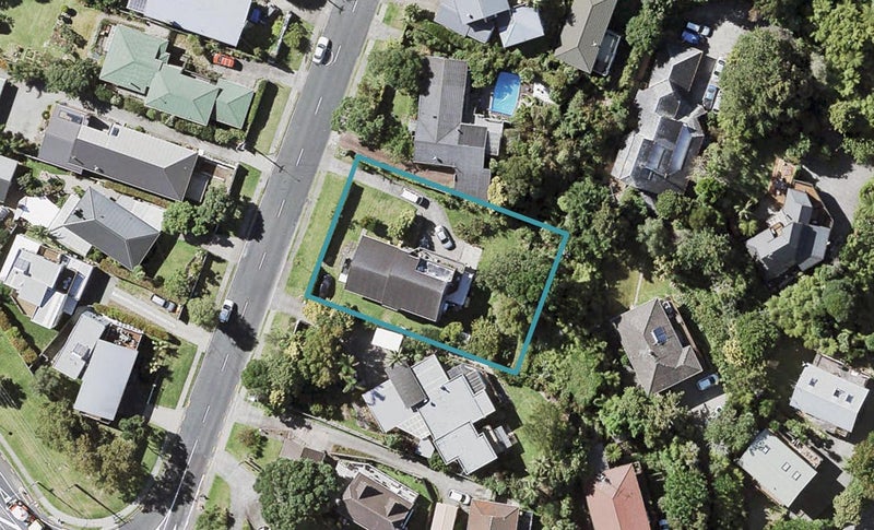 144 Arran Road, Browns Bay, Auckland - Carousel 1
