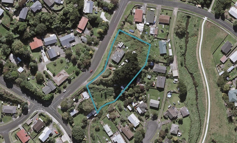75 Blagdon Road, Blagdon, New Plymouth - Carousel 1