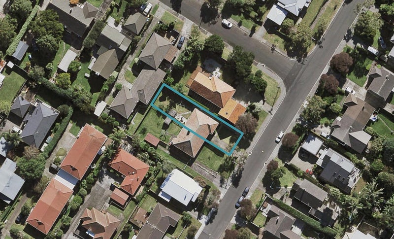 12 Te Kawa Road, One Tree Hill, Auckland - Carousel 1