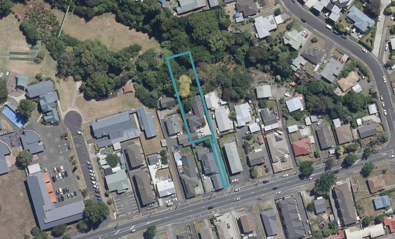 83 Clyde Street, Hamilton East, Hamilton - Carousel 1