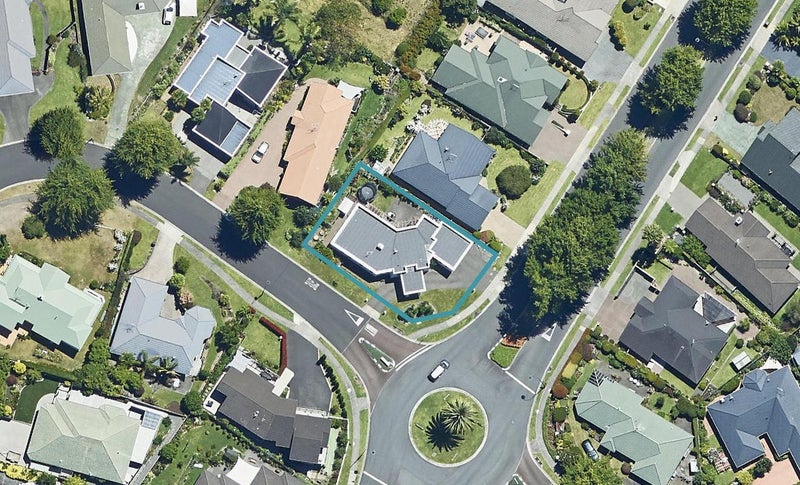 2 Harlech Glen, Bethlehem, Tauranga - Carousel 1