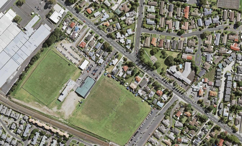 90A Swanson Road, Henderson, Auckland - Carousel 1
