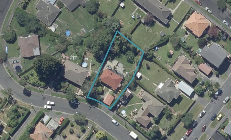 8 Craighall Crescent, Wakari, Dunedin - Carousel 1