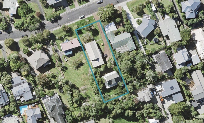 2/10 Jutland Street, Mairangi Bay, Auckland - Carousel 1