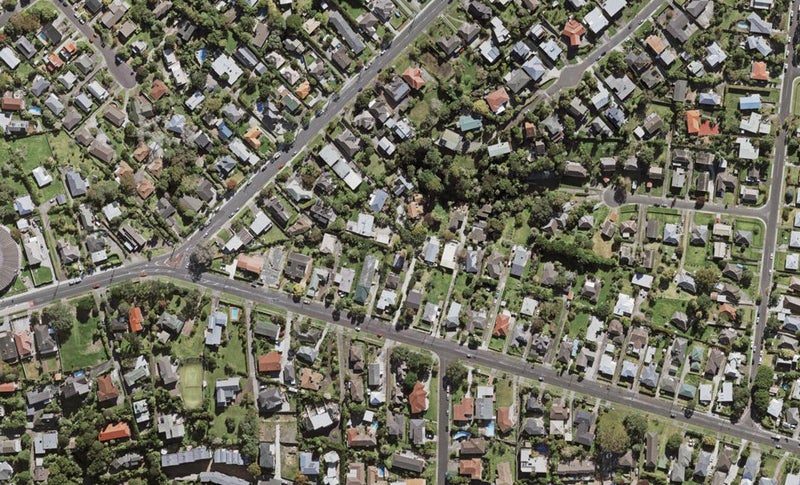 77 Raleigh Road, Northcote, Auckland - Carousel 1