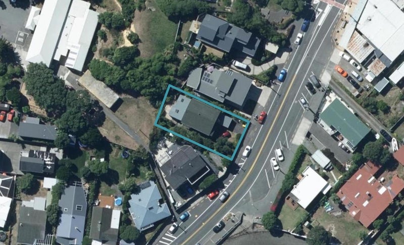20 Beach Road, Plimmerton, Porirua - Carousel 1