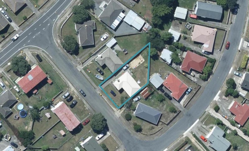 5 Albion Street, Waitangirua, Porirua City - Carousel 1