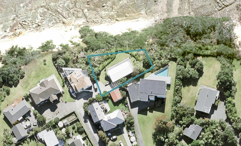 1458 Whangaparaoa Road, Army Bay, Whangaparaoa - Carousel 1