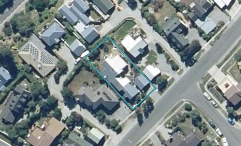 10 Oregon Drive, Kelvin Heights, Queenstown - Carousel 1