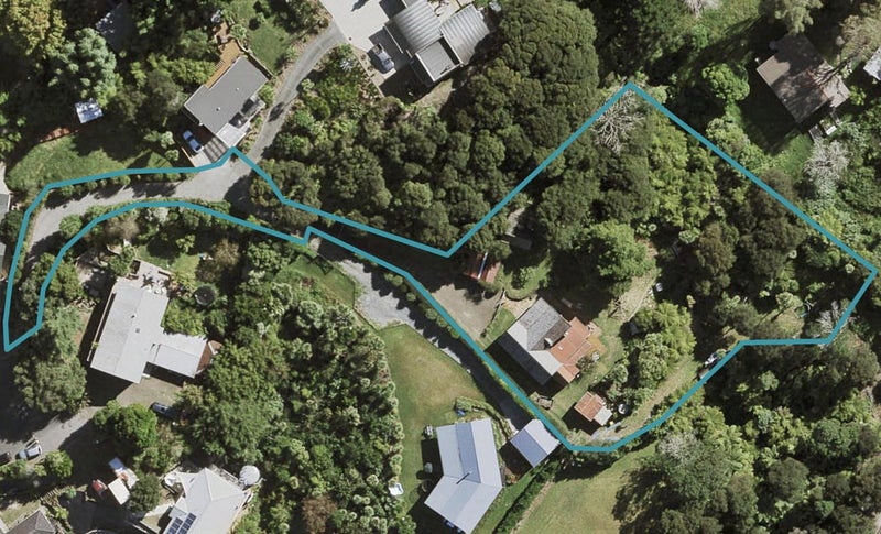 9 Kukupa Road, Sunnyvale, Auckland - Carousel 1