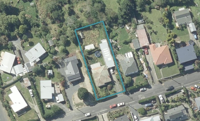 35 Kauri Street, Ravensbourne, Dunedin - Carousel 1