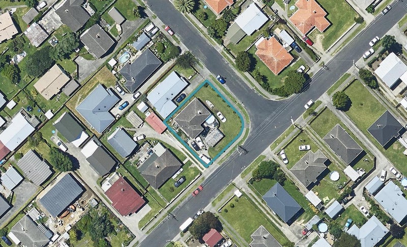 31 Anzac Road, Gate Pa, Tauranga - Carousel 1