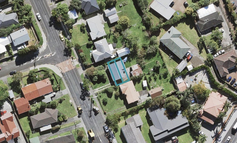 5/7 Flanshaw Road, Te Atatu South, Auckland - Carousel 1