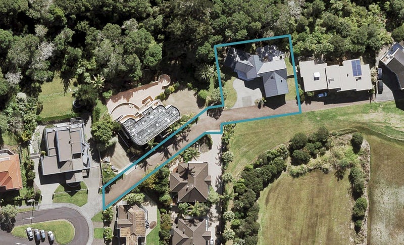 18 Belvedere Court, West Harbour, Auckland - Carousel 1