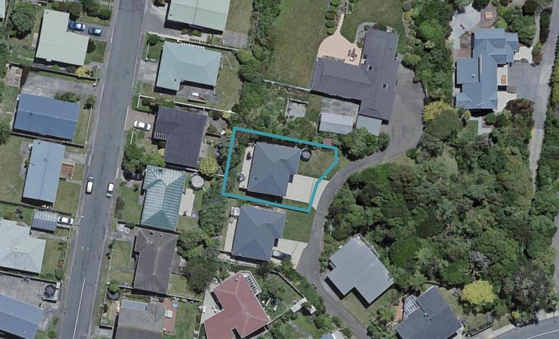 17B Padnell Crescent, Paparangi, Wellington - Carousel 1