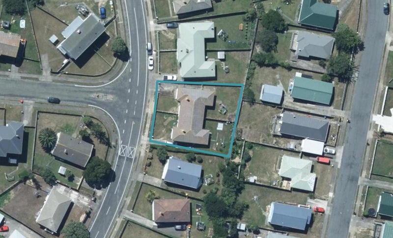 64 Corinna Street, Waitangirua, Porirua - Carousel 1