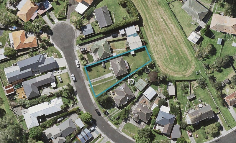 45 Philomel Crescent, Bayswater, Auckland - Carousel 1