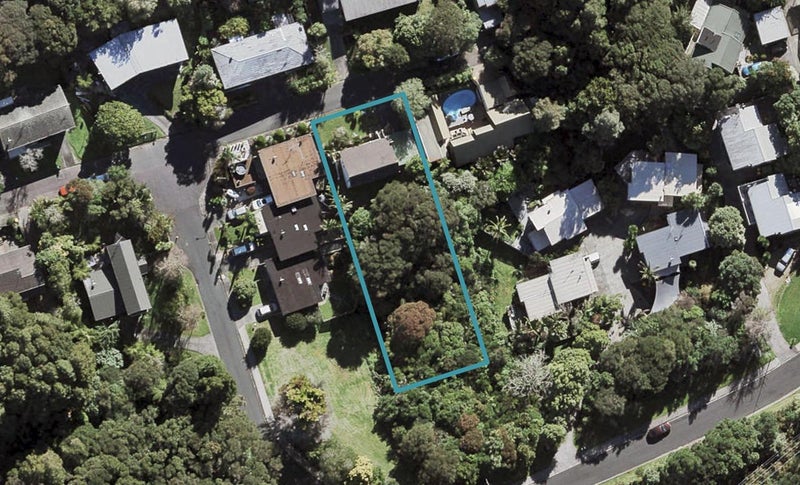 4 Wyvern Place, Glenfield, Auckland - Carousel 1