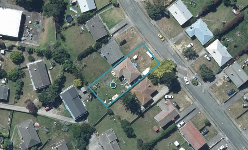 12 Kaituna Street, Waitangirua, Porirua - Carousel 1