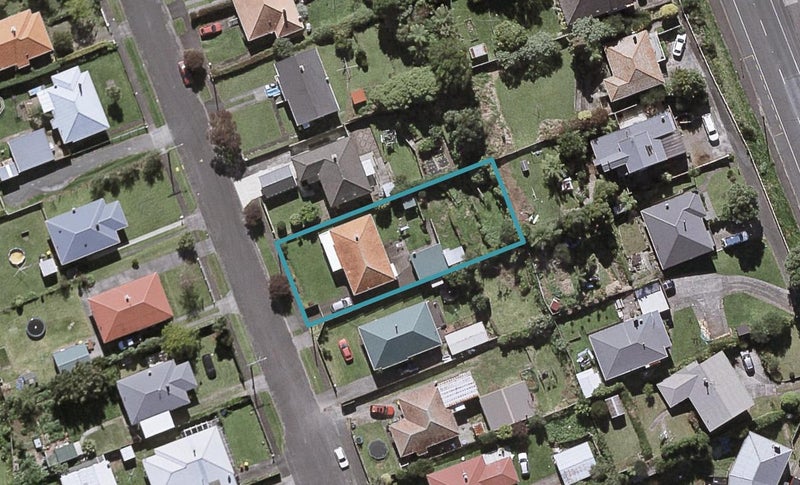 13 Bideford Street, Brooklands, New Plymouth - Carousel 1