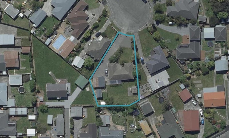 14 Boys Place, Shirley, Christchurch - Carousel 1