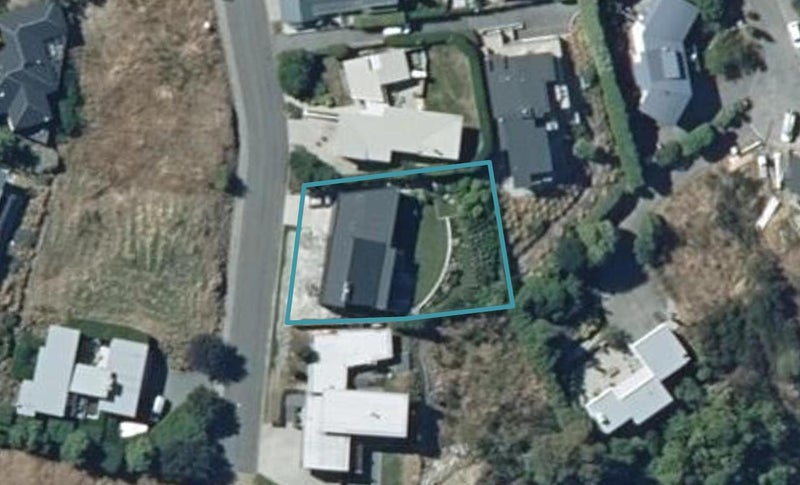 7 Whitbourn Place, Fernhill, Queenstown - Carousel 1