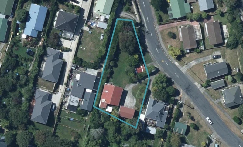 12 Arawhata Street, Ranui, Porirua - Carousel 1