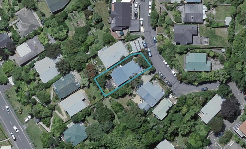 18 Imlay Crescent, Ngaio, Wellington - Carousel 1