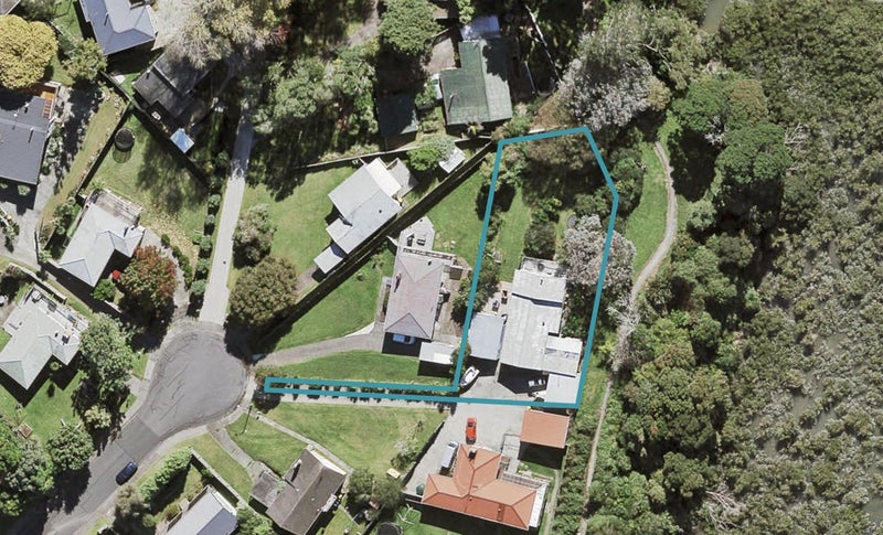 9 Packham Place, Beach Haven, Auckland - Carousel 1
