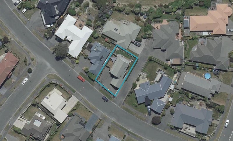 18 Eastwood Rise, Waimairi Beach, Christchurch - Carousel 1