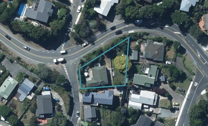 1 Bayview Road, Paremata, Porirua - Carousel 1