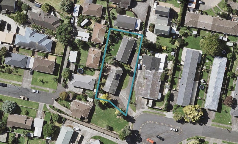 1/23 Latham Avenue, Pakuranga, Auckland - Carousel 1
