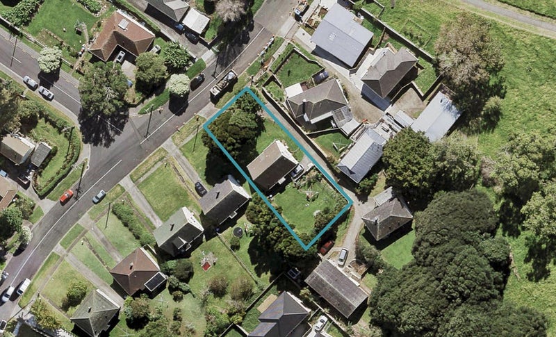53 Roseman Avenue, Mount Roskill, Auckland - Carousel 1