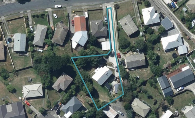 21 Mahinawa Street, Takapuwahia, Porirua - Carousel 1