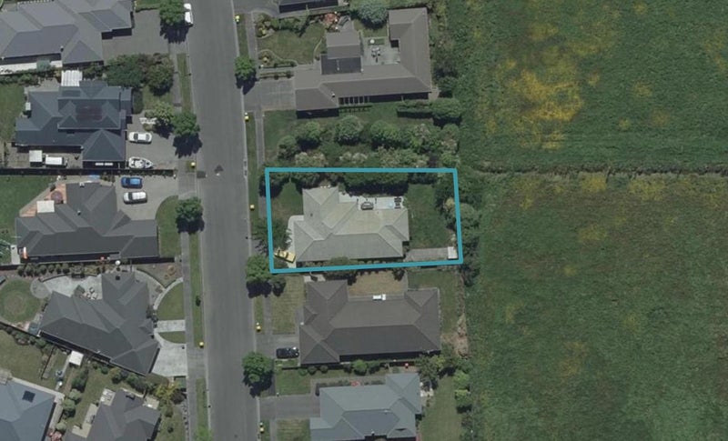 30 Sanctuary Gardens, Shirley, Christchurch - Carousel 1
