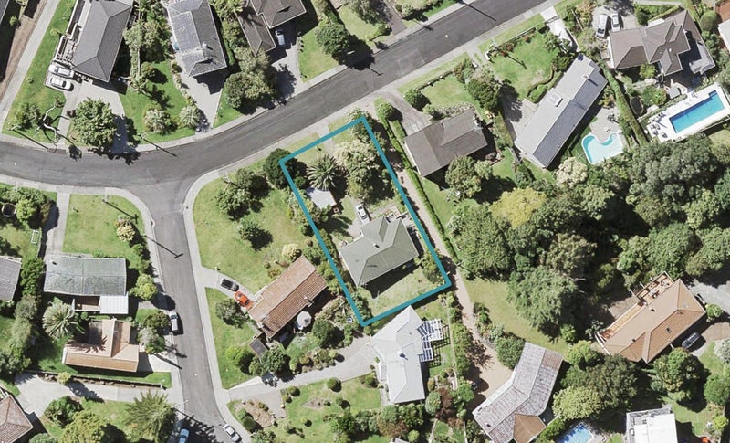14 Liston Crescent, Cockle Bay, Auckland - Carousel 1