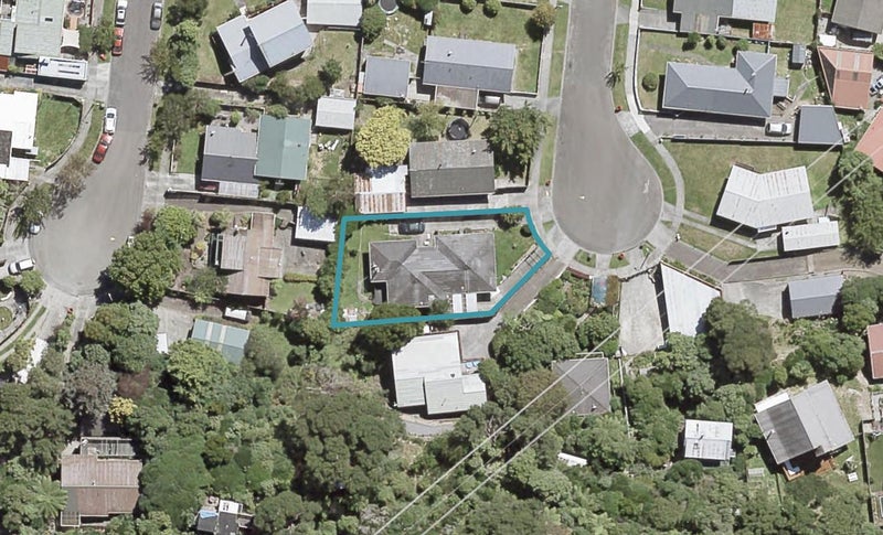1/12 Garnet Grove, Birchville, Upper Hutt - Carousel 1