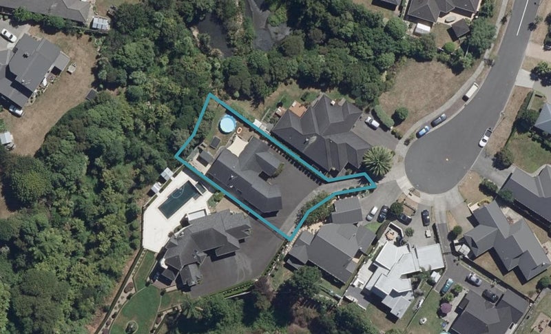 8 Bayswater Court, Huntington, Hamilton - Carousel 1