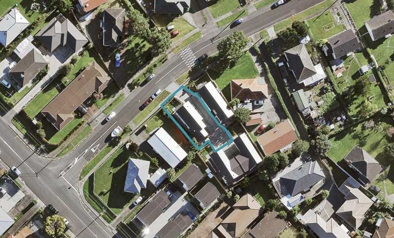 16B Howell Crescent, Mount Roskill, Auckland - Carousel 1